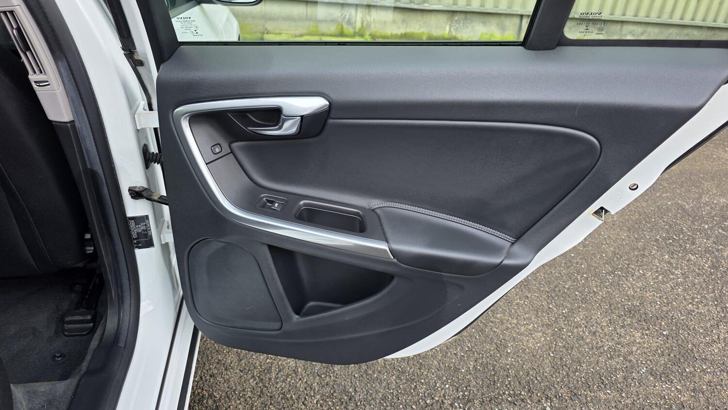 Used Volvo V60 for sale - 77484211: Photo 17