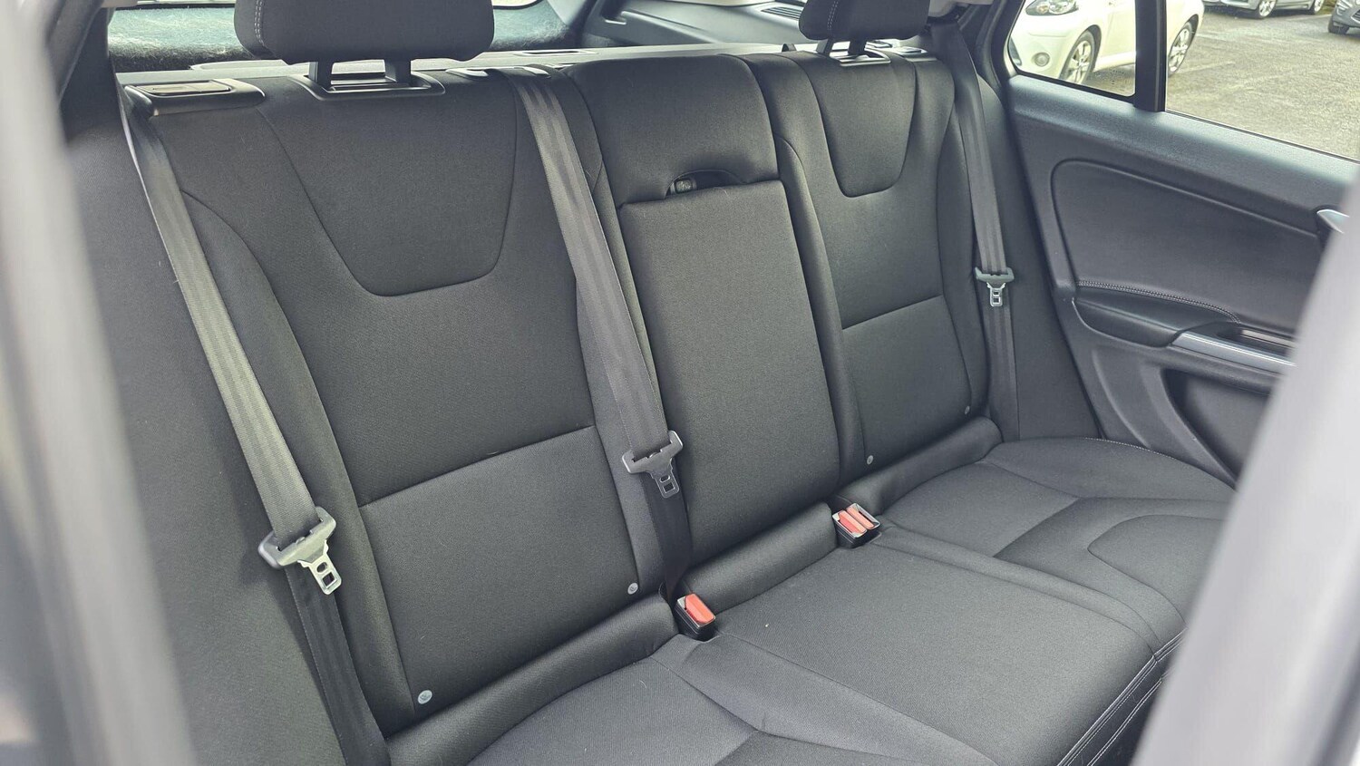 Used Volvo V60 for sale - 77484211: Photo 19