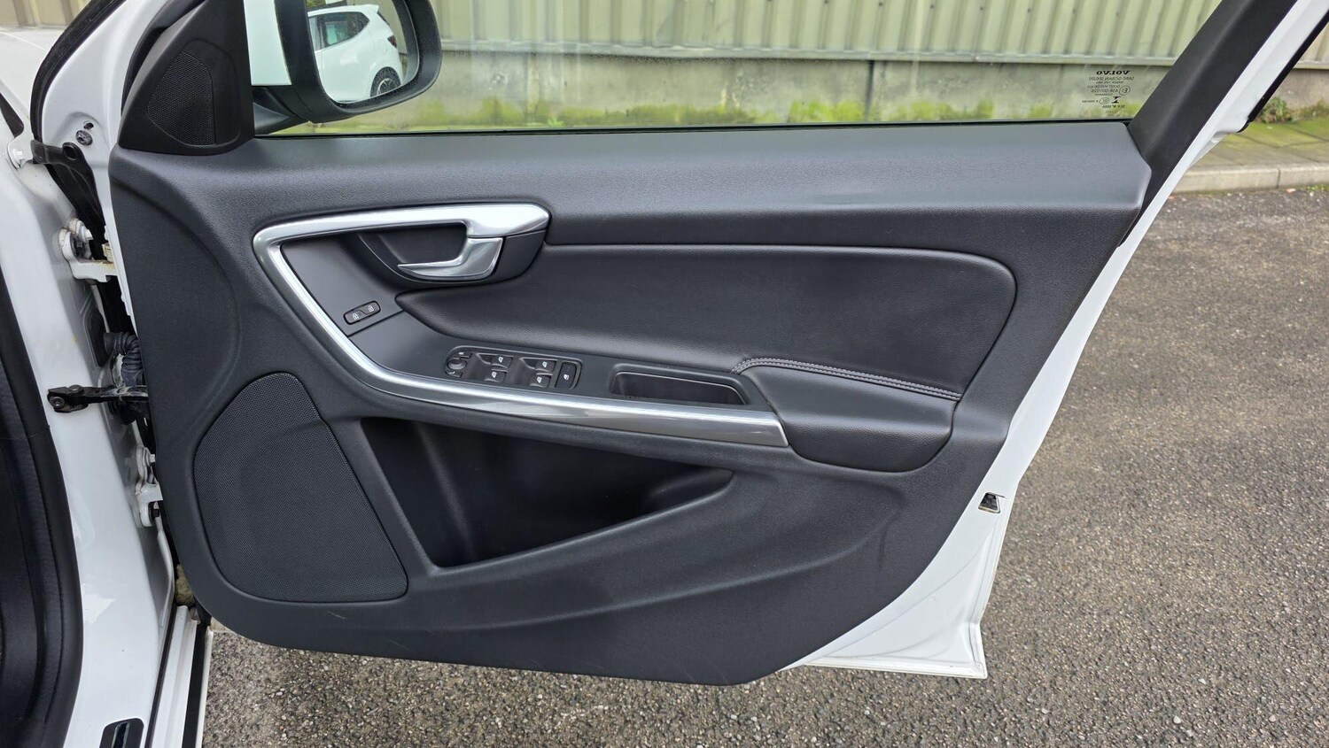 Used Volvo V60 for sale - 77484211: Photo 26