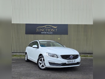 Used Volvo V60 2015 for sale - 77484211: Photo