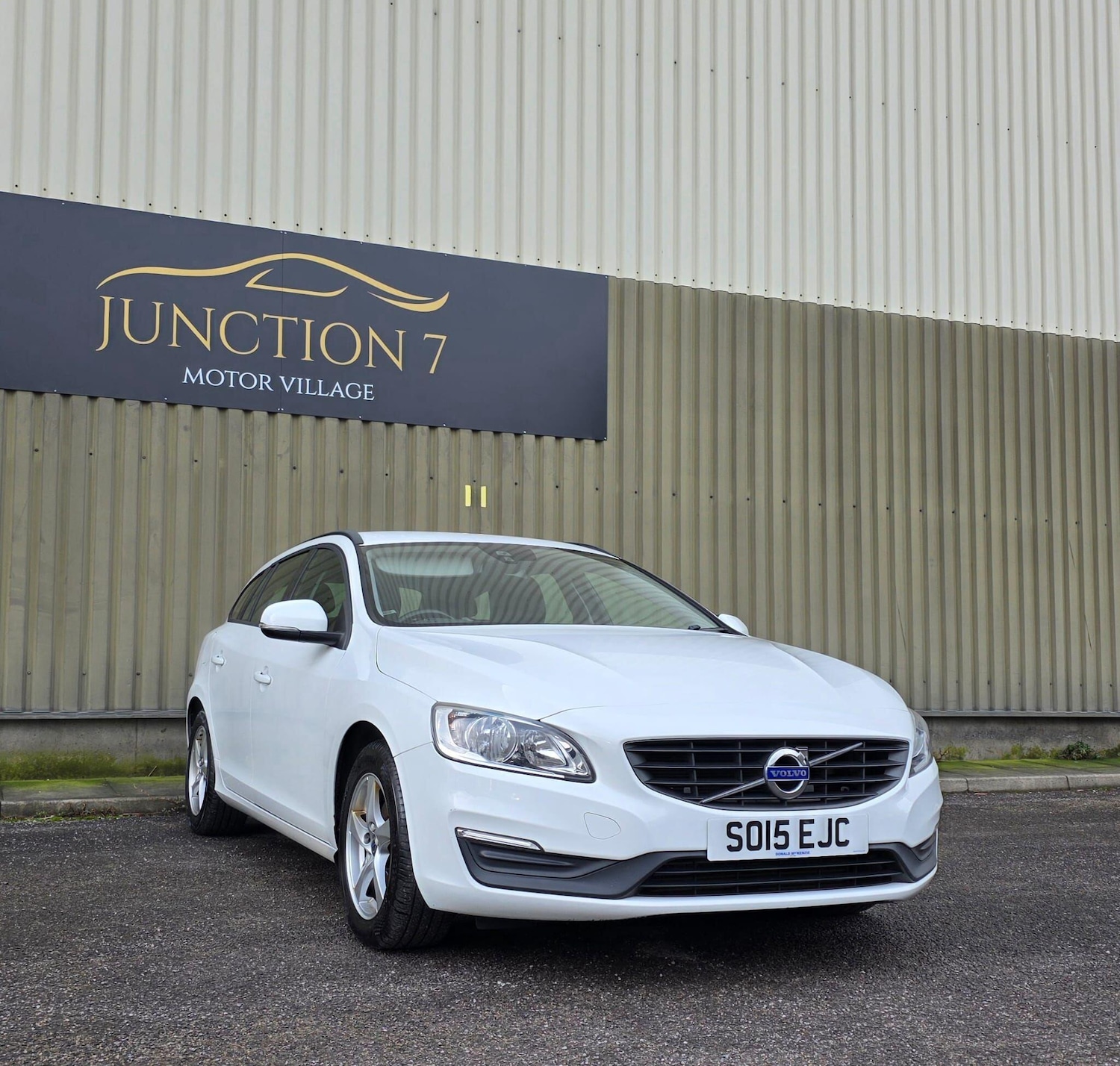 Used Volvo V60 for sale - 77484211: Photo 3