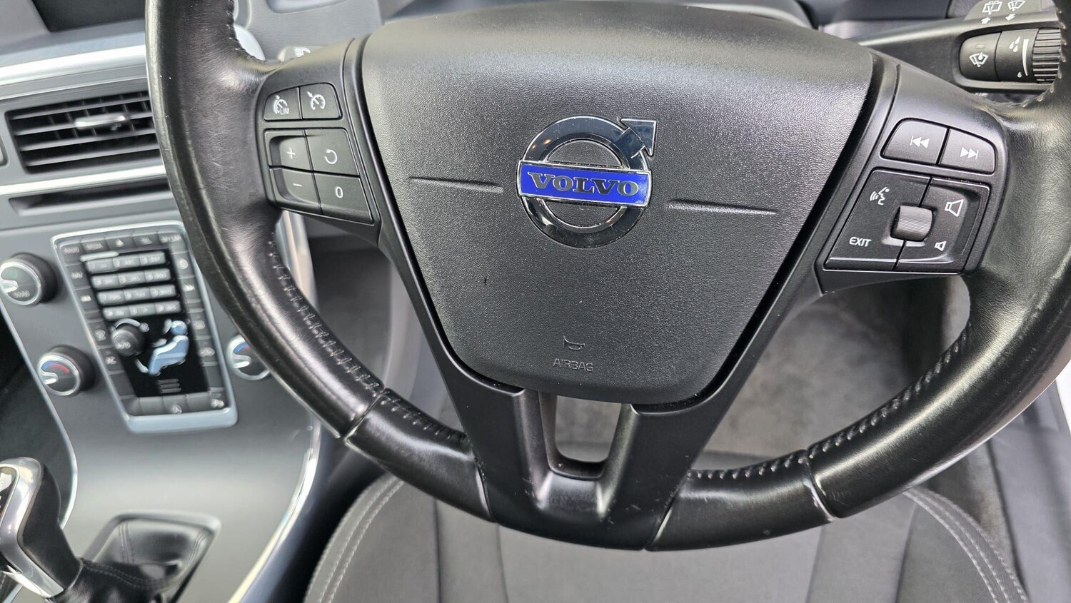 Used Volvo V60 for sale - 77484211: Photo 31