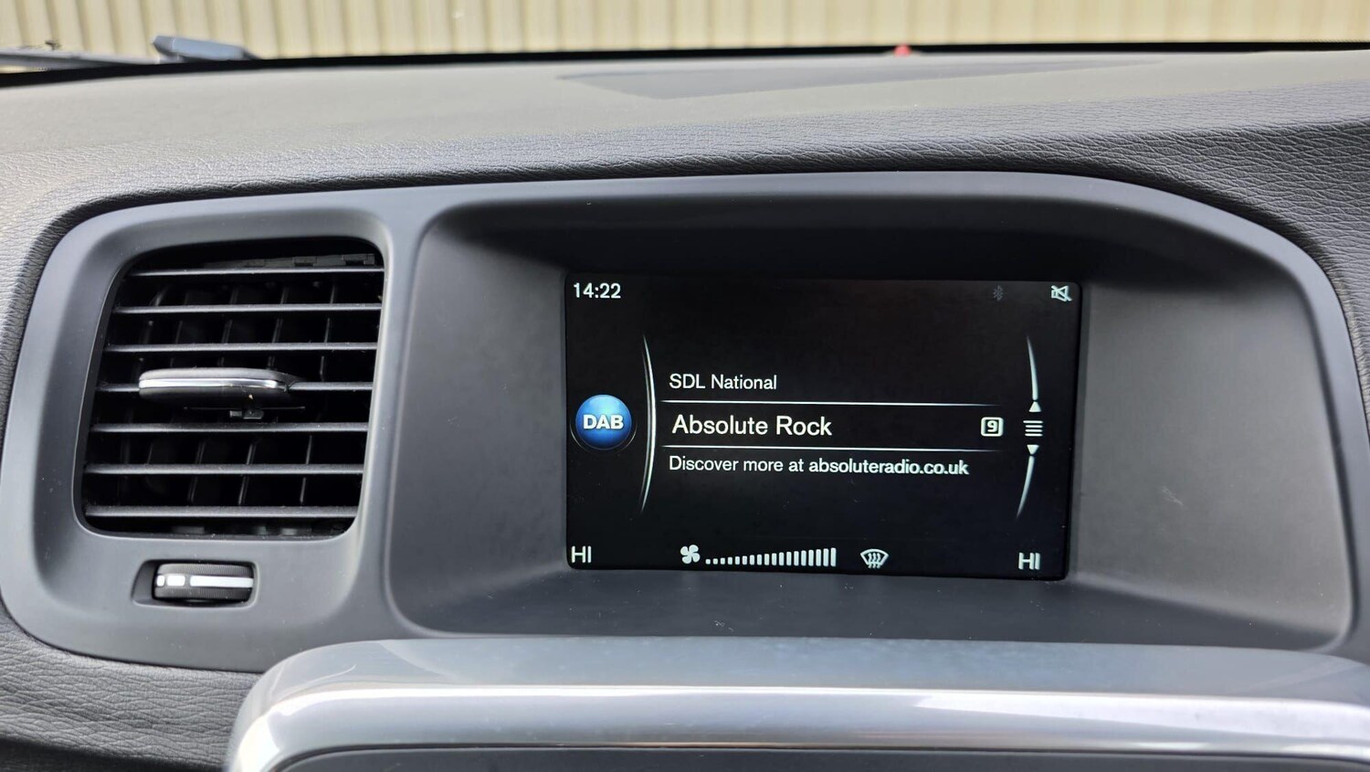 Used Volvo V60 for sale - 77484211: Photo 38