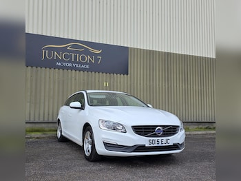 Used Volvo V60 2015 for sale - 77484211: Photo