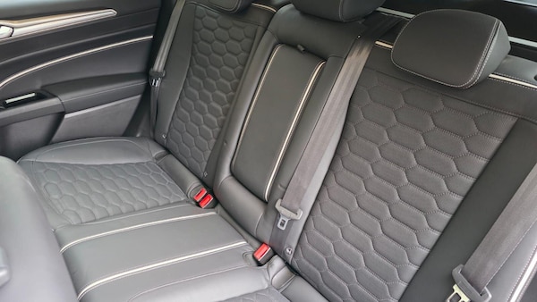 Used Ford Mondeo 2017 for sale - 76283997: Photo 24