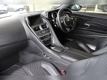 Used Aston Martin DB11 2017 for sale - 79589206: Photo
