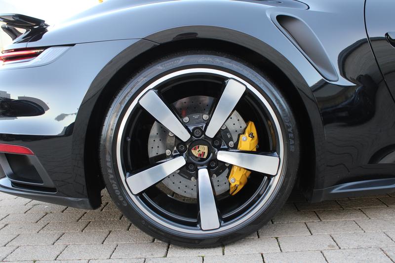 Used Porsche 911 2023 for sale - 77989047: Photo 4