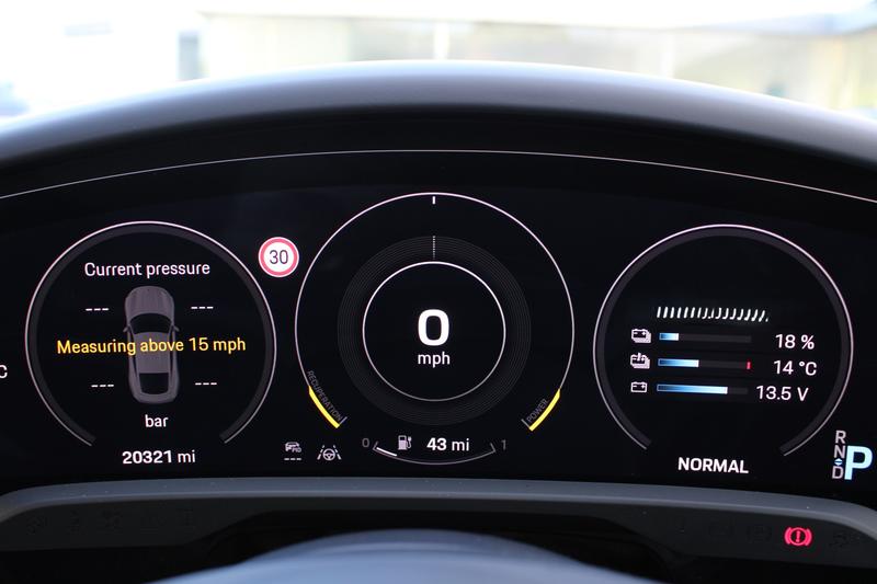 Used Porsche Taycan 2022 for sale - 76405312: Photo 24