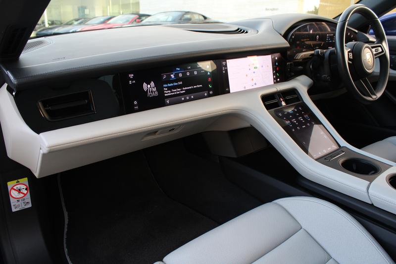 Used Porsche Taycan 2022 for sale - 76405312: Photo 3