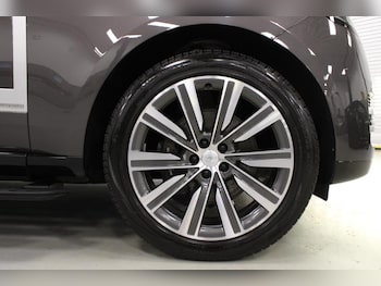 Used Land Rover Range Rover 2024 for sale - 77006007: Photo