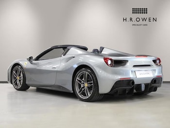Used Ferrari 488 2017 for sale - 76835631: Photo