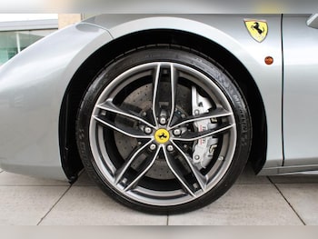 Used Ferrari 488 2017 for sale - 76835631: Photo