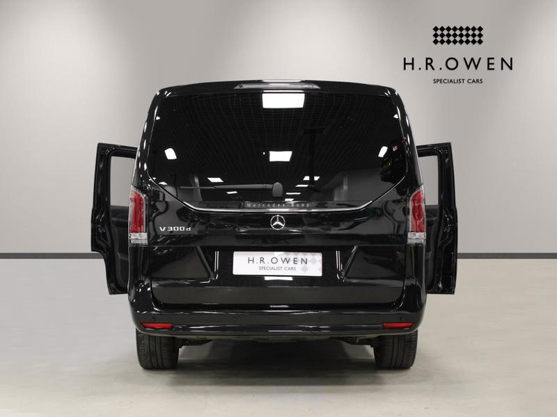 Used Mercedes-Benz V-Class 2024 for sale - 76722808: Photo 11