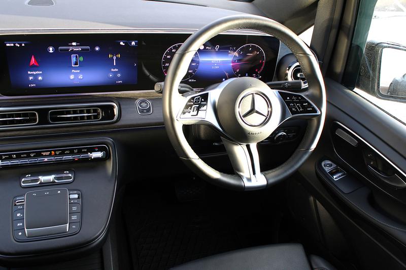 Used Mercedes-Benz V-Class 2024 for sale - 76722808: Photo 3