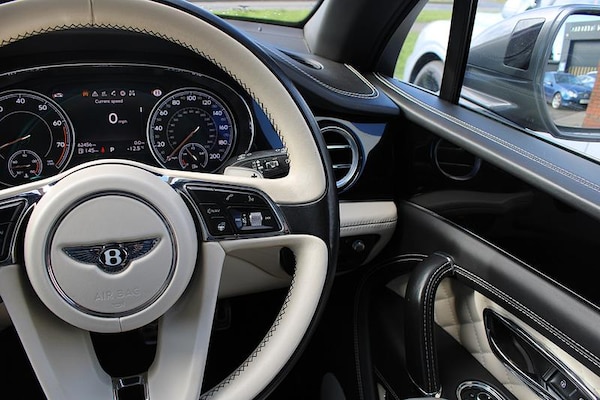 Used Bentley Bentayga 2016 for sale - 76252386: Photo 23
