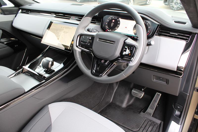 Used Land Rover Range Rover Sport 2024 for sale - 76738828: Photo 17