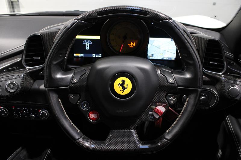 Used Ferrari 458 2014 for sale - 77834308: Photo 24