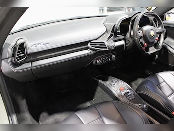 Used Ferrari 458 2014 for sale - 77834308: Photo