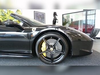 Used Ferrari 458 2013 for sale - 79105460: Photo