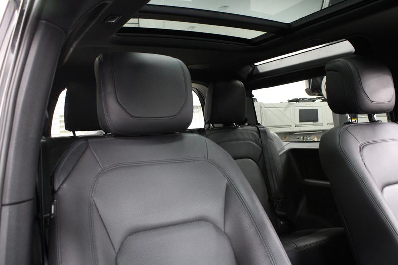 Used Land Rover Defender 2023 for sale - 76738839: Photo 16