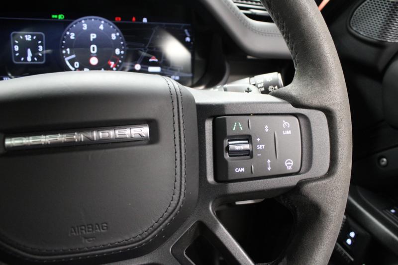 Used Land Rover Defender 2023 for sale - 76738839: Photo 19