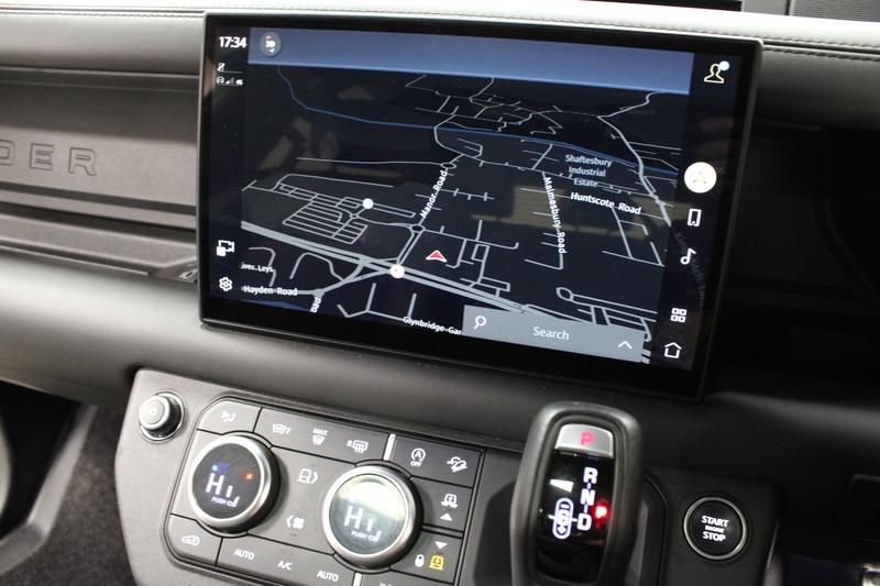 Used Land Rover Defender 2023 for sale - 76738839: Photo 21