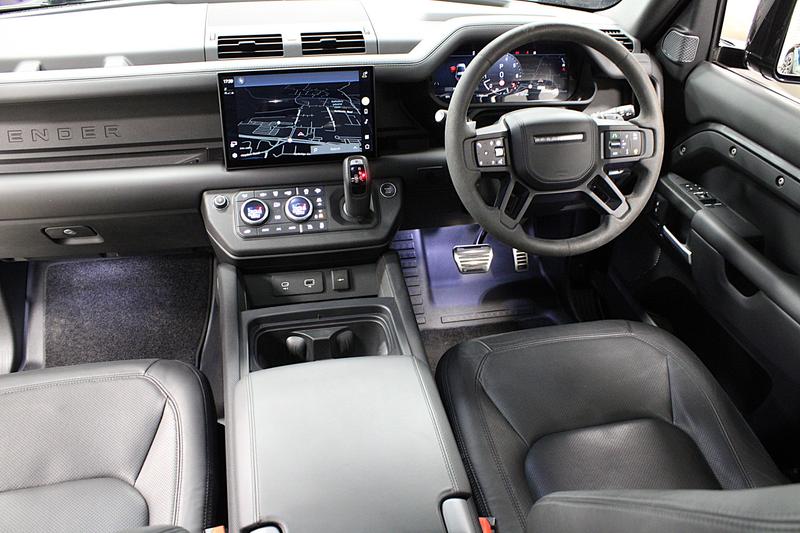 Used Land Rover Defender 2023 for sale - 76738839: Photo 5