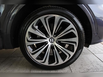 Used Bentley Bentayga 2022 for sale - 78593148: Photo