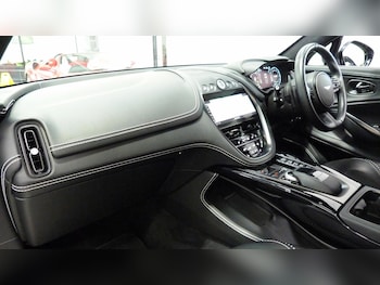 Used Aston Martin DBX 2024 for sale - 78593152: Photo