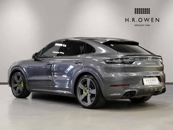 Used Porsche Cayenne 2022 for sale - 74871678: Photo 2