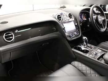 Used Bentley Bentayga 2019 for sale - 79819939: Photo