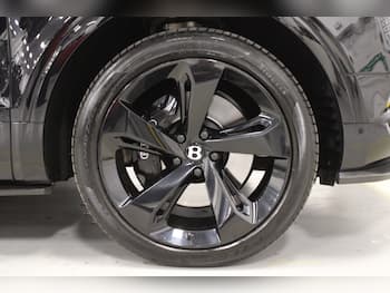 Used Bentley Bentayga 2019 for sale - 79819939: Photo