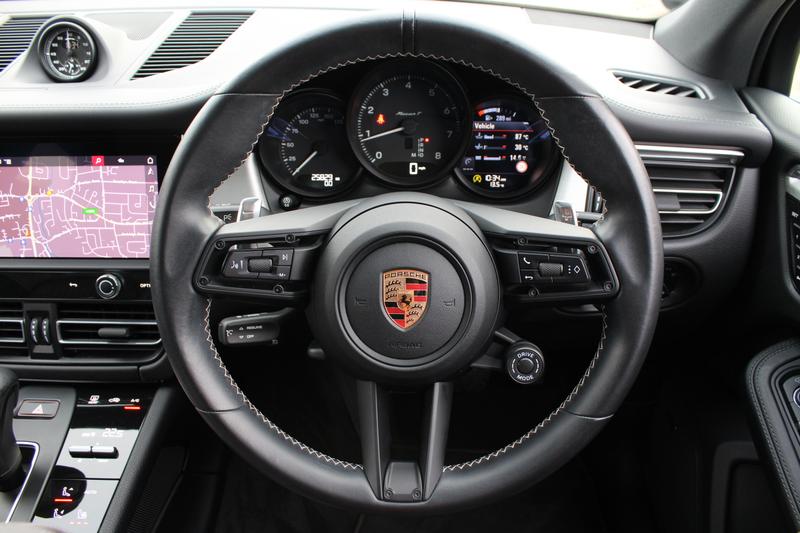 Used Porsche Macan 2023 for sale - 77106629: Photo 24