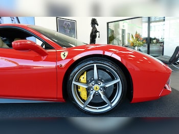 Used Ferrari 488 2018 for sale - 79483579: Photo