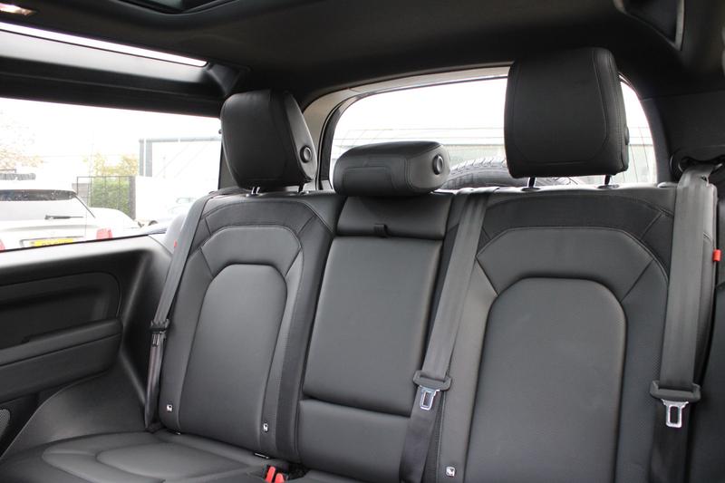 Used Land Rover Defender 2023 for sale - 78067524: Photo 19