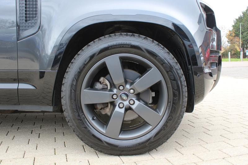 Used Land Rover Defender 2023 for sale - 78067524: Photo 4