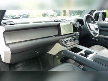 Used Land Rover Defender 2024 for sale - 78529854: Photo
