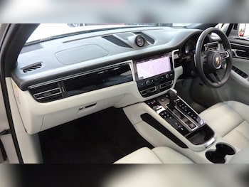 Used Porsche Macan undefined for sale - 78109595: Photo