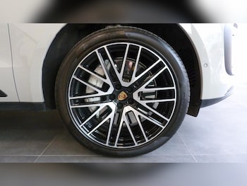 Used Porsche Macan undefined for sale - 78109595: Photo