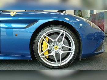 Used Ferrari California 2025 for sale - 79156945: Photo
