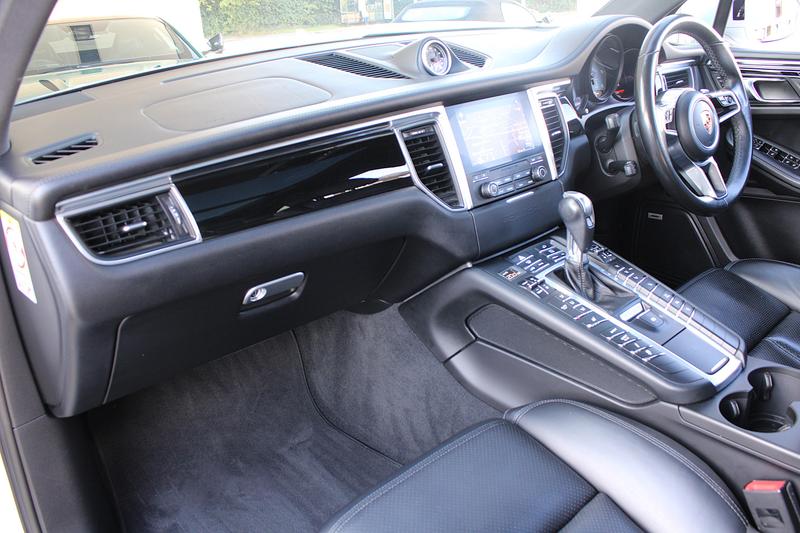 Used Porsche Macan 2016 for sale - 76117650: Photo 3