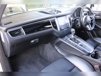 Used Porsche Macan 2016 for sale - 76117650: Photo 3