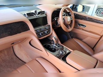 Used Bentley Bentayga 2021 for sale - 78593106: Photo