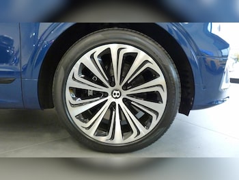 Used Bentley Bentayga 2021 for sale - 78593106: Photo