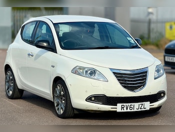 Used Chrysler Ypsilon 2011 for sale - 79181028: Photo