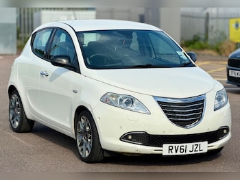 Used Chrysler Ypsilon 2011 for sale - 79181028: Photo
