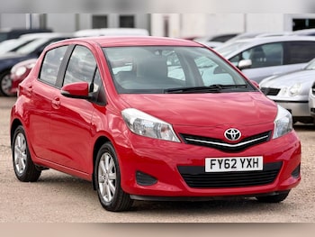 Used Toyota Yaris 2012 for sale - 79268337: Photo