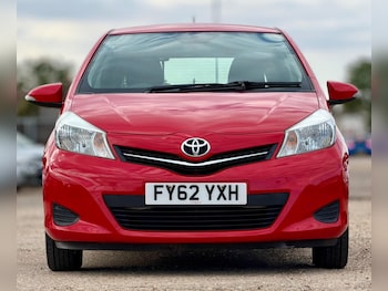 Used Toyota Yaris 2012 for sale - 79268337: Photo