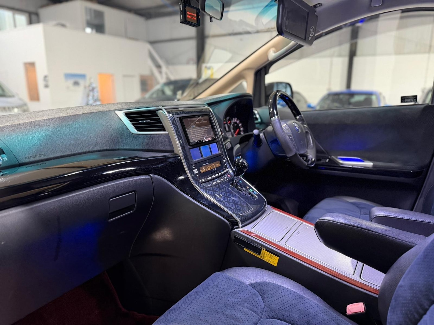 Used Toyota Vellfire 2008 for sale - 77277241: Photo 33