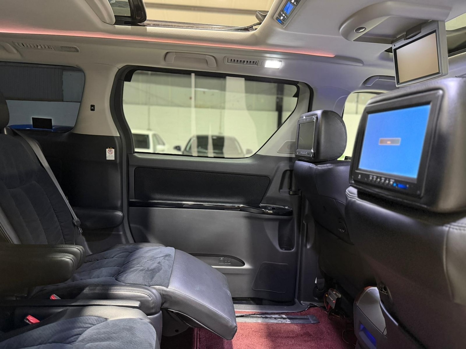 Used Toyota Vellfire 2008 for sale - 77277241: Photo 40